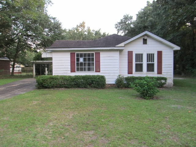 6418 Gregory Street, Moss Point, MS 39563 