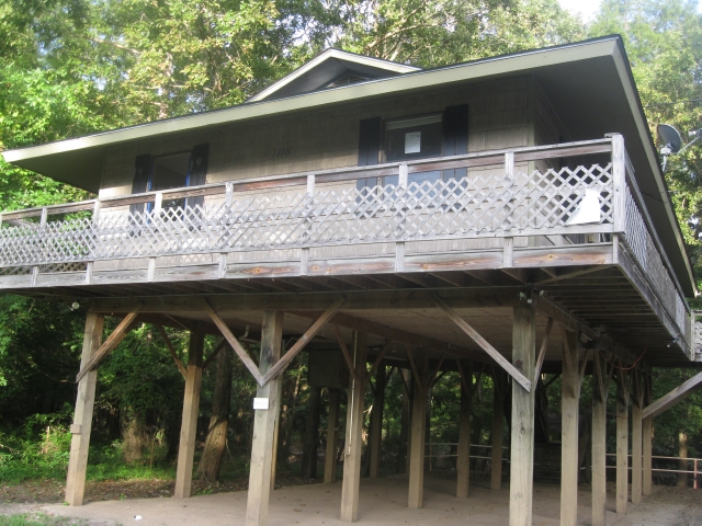 1118 Beaver Dam Dr, Lucedale, MS 39452 