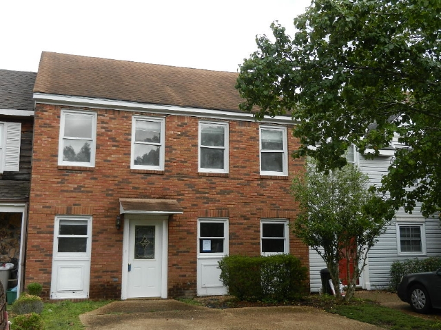 352 Brookwood Lake Pl, Byram, MS 39272 