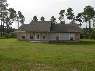 610 Barlow St, Waveland, MS 39576 