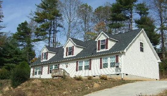 8 John Halford Court, Hendersonville, NC 28792 