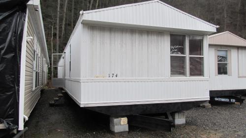 2772 ASHEVILLE HWY, Canton, NC 28716 