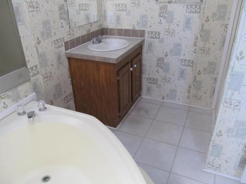 5250 HENDERSONVILLE RD, Fletcher, NC 28732 