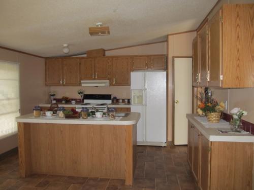 2184 SHELTON LANE, Statesville, NC 28625 