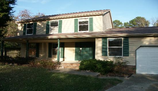 8109 Deerhorn Ct, Charlotte, NC 28227 