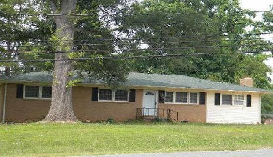 407 East Maine Avenue, Bessemer City, NC 28016 