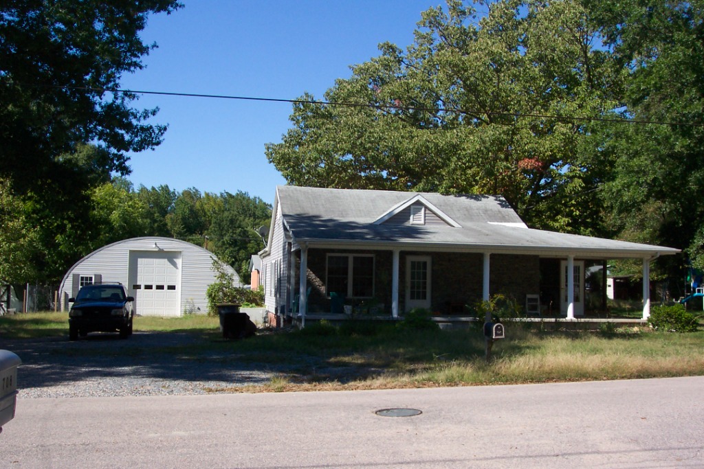 707  CAROLYN AVE, KANNAPOLIS, NC 28083 