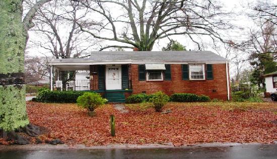 220 Gene Avenue, Charlotte, NC 28205 