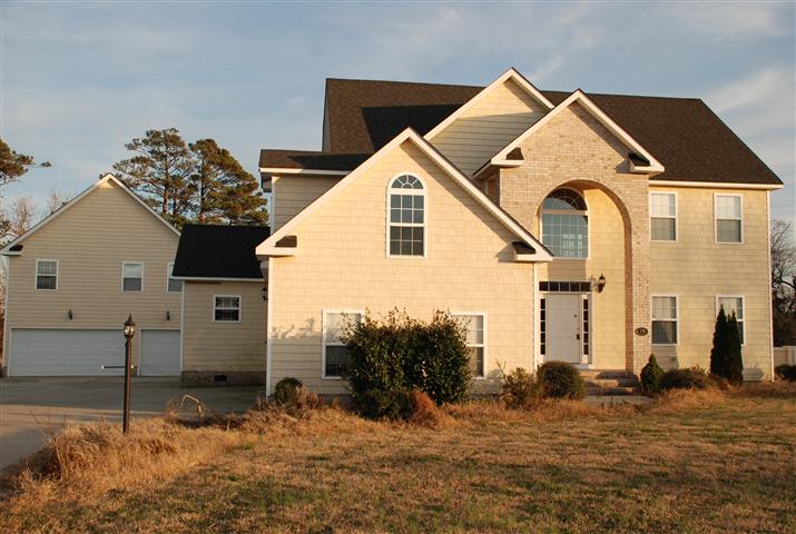 129 Elizabeth Circle, Moyock, NC 27958 