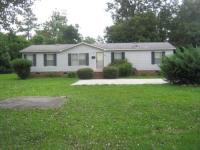 601 E DR MARTIN LUTHER KING JR DR, Maxton, NC 28364 