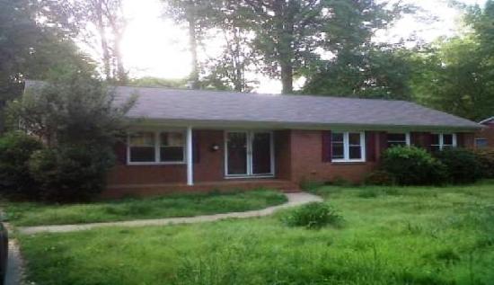 4524 Carriage Dr Cir, Charlotte, NC 28205 