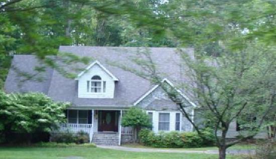 1804 Peace St, Henderson, NC 27536 