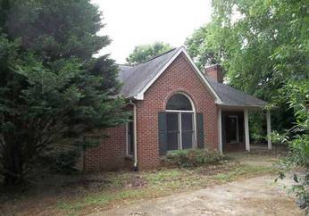 10 Oakmont Drive, Taylorsville, NC 28681 