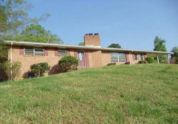 707 Bryant St, Eden, NC 27288 