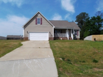 109 Shelby St, Spring Lake, NC 28390 
