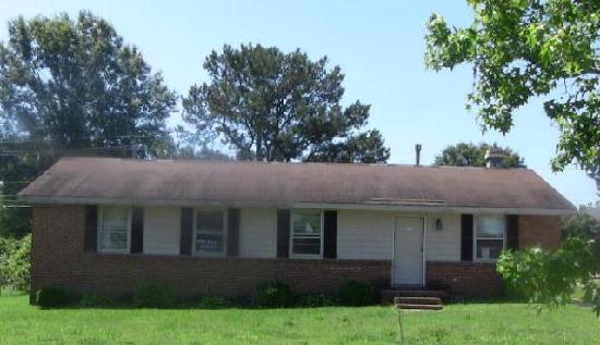 1907 Claremont Cir E, Wilson, NC 27893 