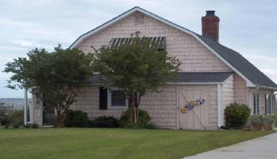 147 Salty Shores Point Drive, Newport, NC 28570 