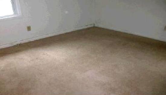 1009 North Hill Road, Fayetteville, NC 28303 