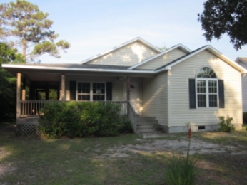 138 NE 16th St, Oak Island, NC 28465 