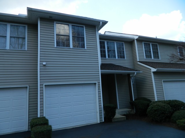 102  GRIST MILL DR, HENDERSONVILLE, NC 28739 