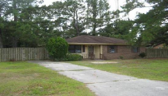 203 Cardiff Rd, Castle Hayne, NC 28429 