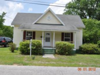 59 Crescent St, Lumberton, NC 28358 