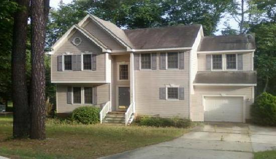 410 Westminister Dr, Clayton, NC 27520 