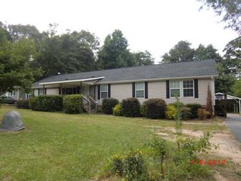 2225 Hart Rd, Charlotte, NC 28214 