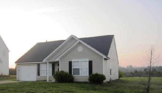 300 Glencroft Drive, Wingate, NC 28174 