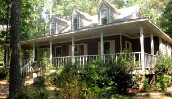 9409 North Manor Drive, Zebulon, NC 27597 