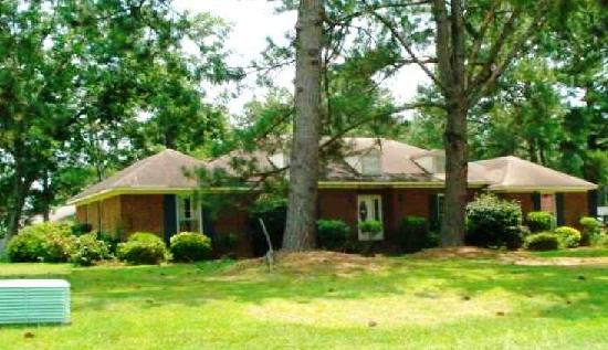 205 Eleanor Street, Greenville, NC 27858 