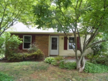 5800 Carved Oak Cir, Charlotte, NC 28227 