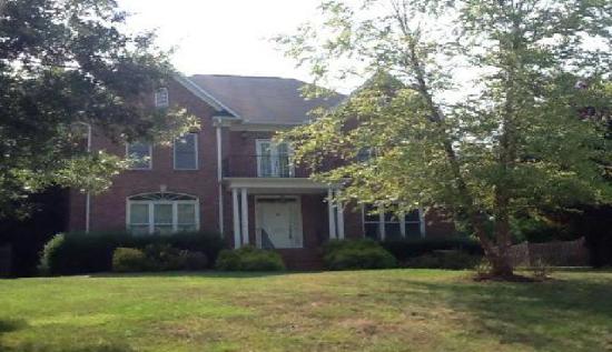 2905 Willow Oak Drive, Greensboro, NC 27408 