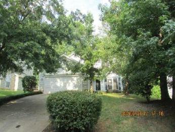 10706 Northwoods Forest Dr, Charlotte, NC 28214 
