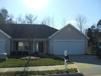 3008 Desmond Woods Dr, Greensboro, NC 27405 