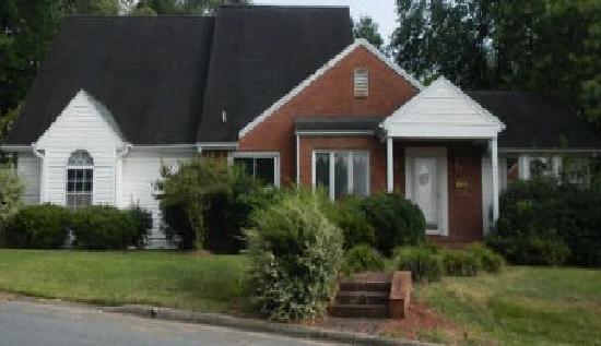 339 Howard St, Mt Airy, NC 27030 