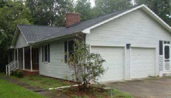 142 Rosebud Ln, Statesville, NC 28677 