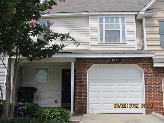 16811  TIMBER CROSSING RD, CHARLOTTE, NC 28213 