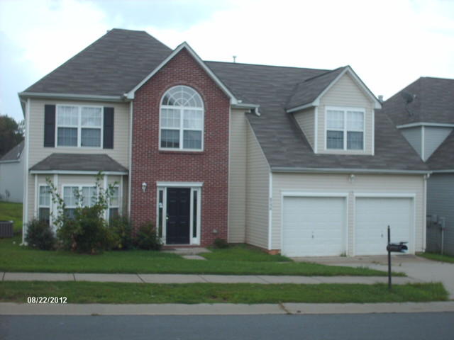 8736  HAZELCROFT LN, CHARLOTTE, NC 28269 