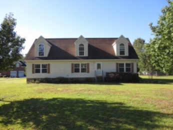 160 Horseshoe Ln, Burgaw, NC 28425 