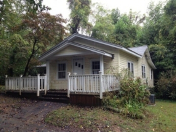 26 Holcombe Road, Candler, NC 28715 