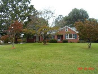 1301 S Woodleigh Cir, Reidsville, NC 27320 