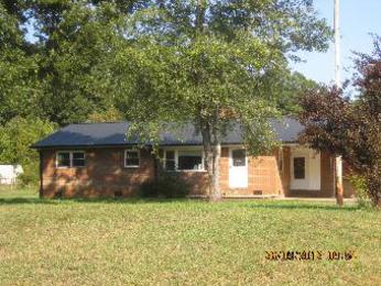713 Farmer Rd, Denton, NC 27239 