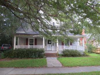 110 North Wright St, Burgaw, NC 28425 