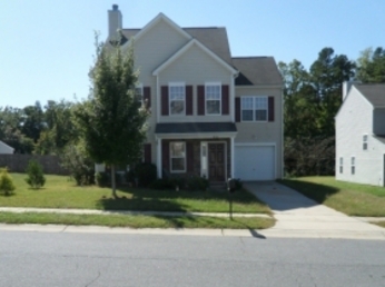 319 Bristle Creek Ct, Charlotte, NC 28214 