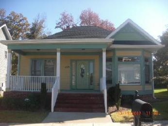 809 Green Oaks St, Greensboro, NC 27401 