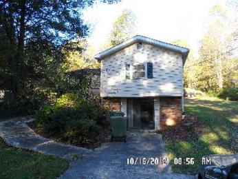 368 Crail Farm Rd, Hendersonville, NC 28739 