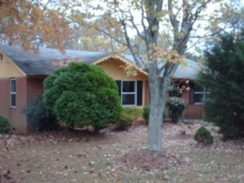 1099 King St, Statesville, NC 28625 