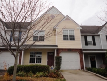 8243 Christmas Ct, Charlotte, NC 28216 