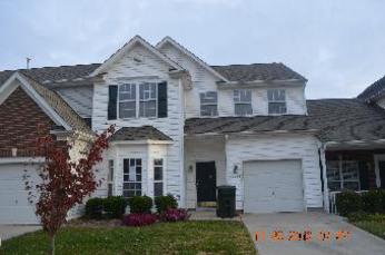 10702 Pendragon Pl, Raleigh, NC 27614 